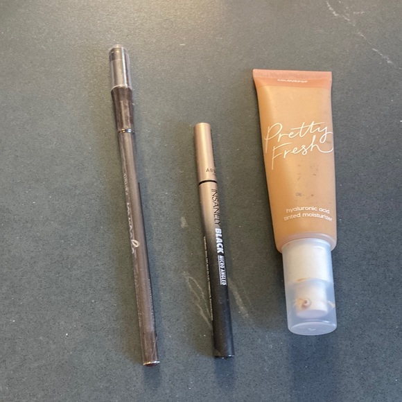 Other - New makeup bundle. 2 eyeliners and 1 tinted moisturizer. Shades In description.